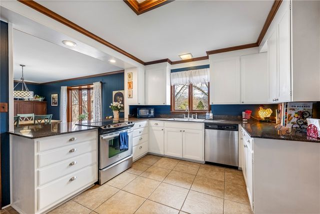 115 S Garrett Street, Siloam Springs, AR 72761