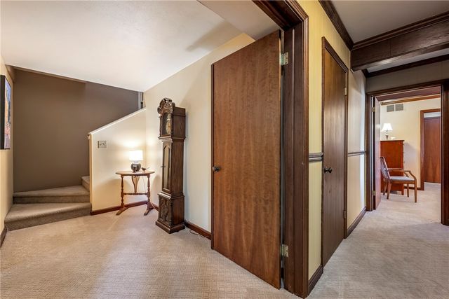 115 S Garrett Street, Siloam Springs, AR 72761