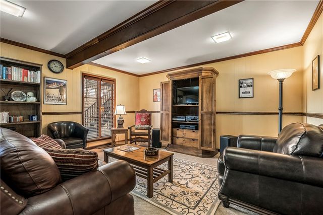 115 S Garrett Street, Siloam Springs, AR 72761