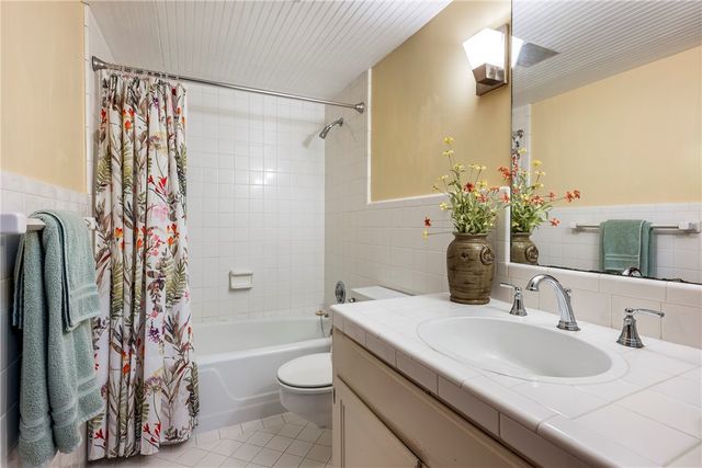 115 S Garrett Street, Siloam Springs, AR 72761