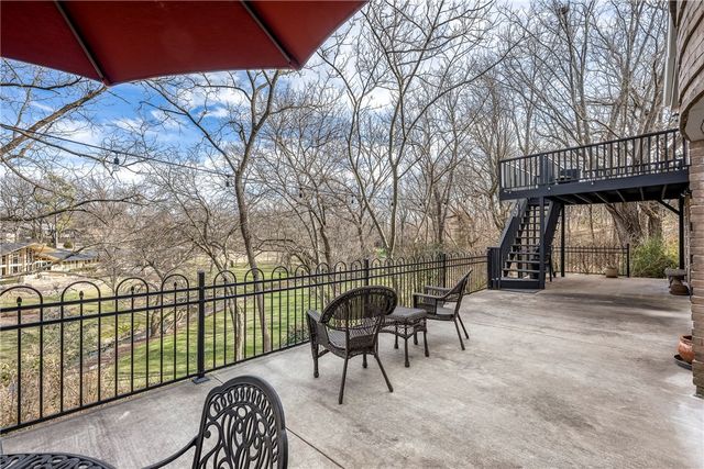 115 S Garrett Street, Siloam Springs, AR 72761