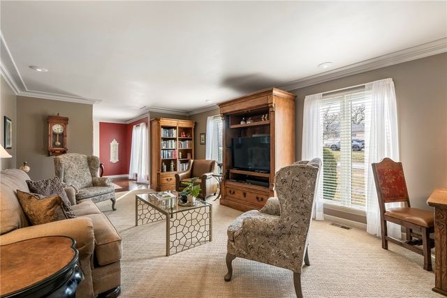 115 S Garrett Street, Siloam Springs, AR 72761