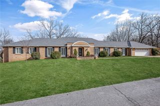 115 S Garrett Street, Siloam Springs, AR 72761