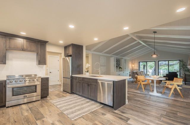 52 Country Club, Pacific Grove, CA 93950