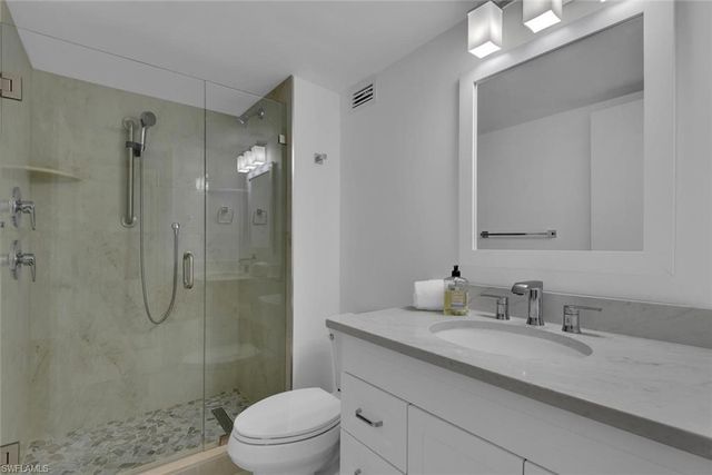 1300 Gulf Shore BLVD N 205, Naples, FL 34102