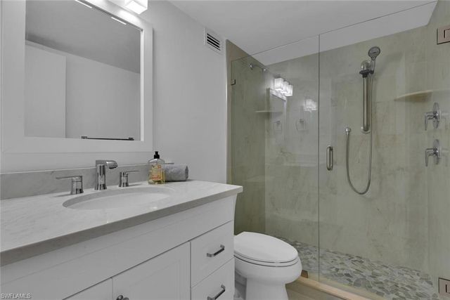 1300 Gulf Shore BLVD N 205, Naples, FL 34102