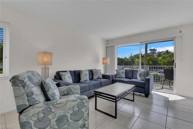 1300 Gulf Shore BLVD N 205, Naples, FL 34102