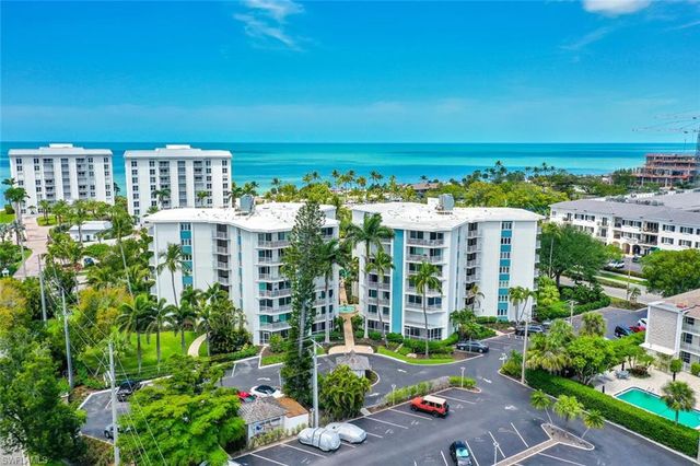 1300 Gulf Shore BLVD N 205, Naples, FL 34102