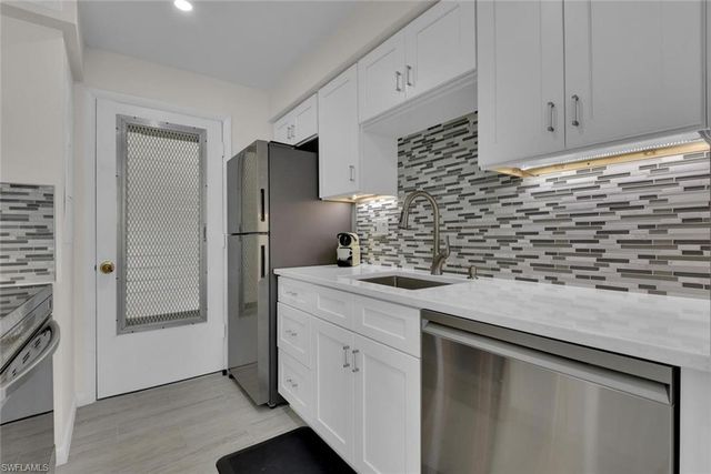 1300 Gulf Shore BLVD N 205, Naples, FL 34102