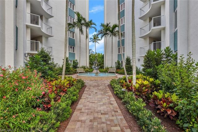 1300 Gulf Shore BLVD N 205, Naples, FL 34102