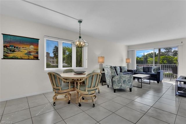 1300 Gulf Shore BLVD N 205, Naples, FL 34102