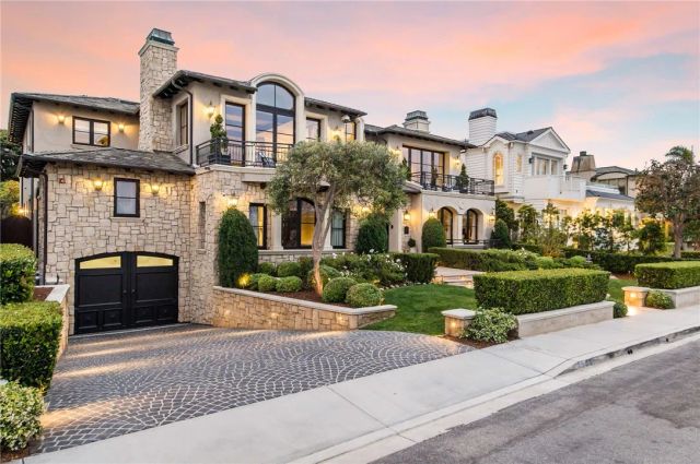 500 N Poinsettia Avenue, Manhattan Beach, CA 90266