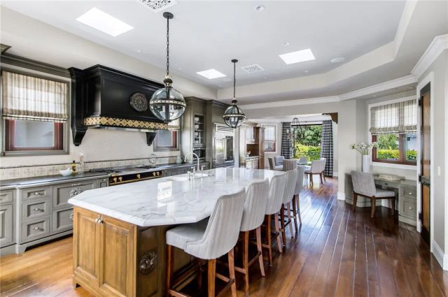 500 N Poinsettia Avenue, Manhattan Beach, CA 90266