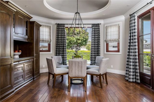 500 N Poinsettia Avenue, Manhattan Beach, CA 90266