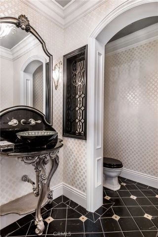 500 N Poinsettia Avenue, Manhattan Beach, CA 90266