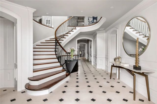 500 N Poinsettia Avenue, Manhattan Beach, CA 90266