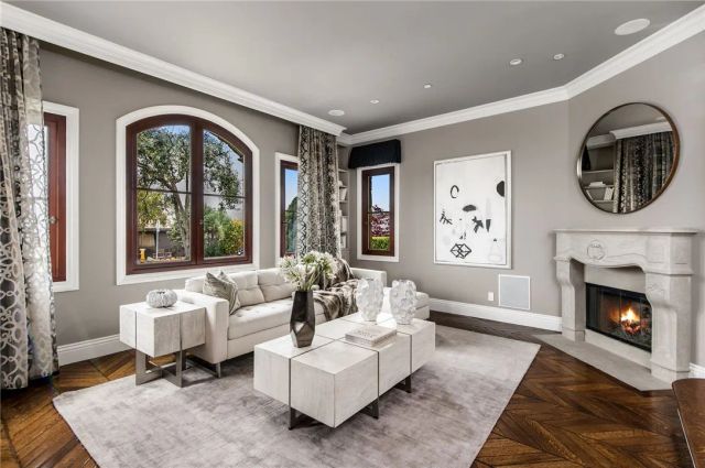 500 N Poinsettia Avenue, Manhattan Beach, CA 90266