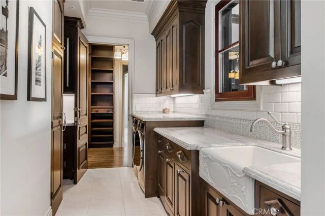 500 N Poinsettia Avenue, Manhattan Beach, CA 90266