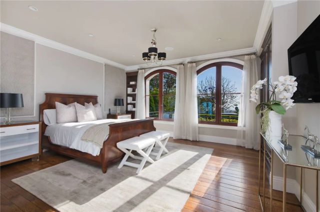 500 N Poinsettia Avenue, Manhattan Beach, CA 90266