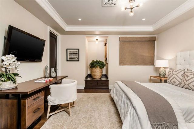 500 N Poinsettia Avenue, Manhattan Beach, CA 90266