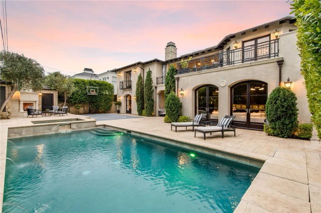 500 N Poinsettia Avenue, Manhattan Beach, CA 90266