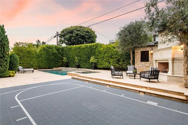 500 N Poinsettia Avenue, Manhattan Beach, CA 90266