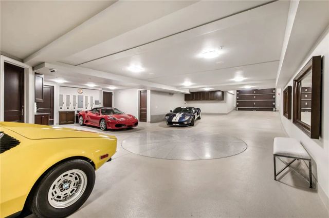 500 N Poinsettia Avenue, Manhattan Beach, CA 90266