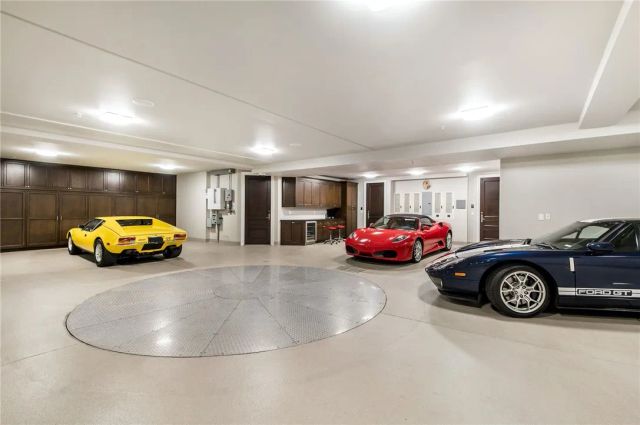 500 N Poinsettia Avenue, Manhattan Beach, CA 90266