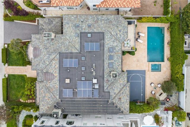 500 N Poinsettia Avenue, Manhattan Beach, CA 90266