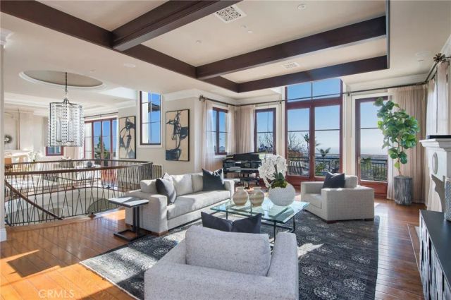 500 N Poinsettia Avenue, Manhattan Beach, CA 90266