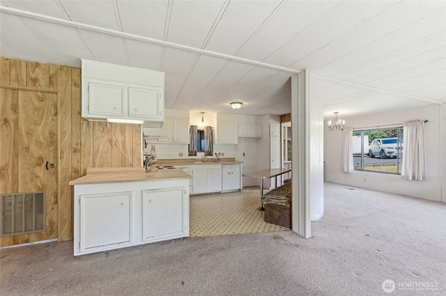 32711 Commission Avenue, Black Diamond, WA 98010