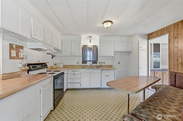 32711 Commission Avenue, Black Diamond, WA 98010