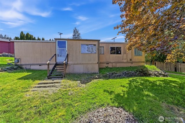 32711 Commission Avenue, Black Diamond, WA 98010