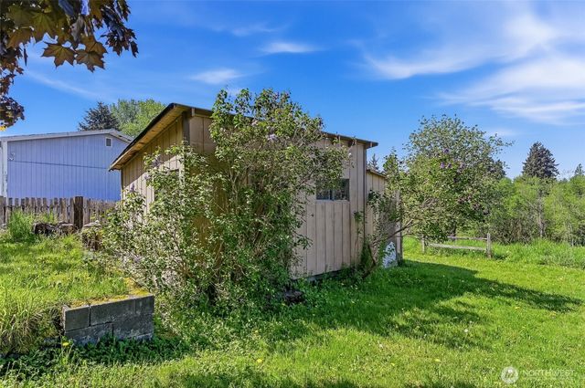 32711 Commission Avenue, Black Diamond, WA 98010