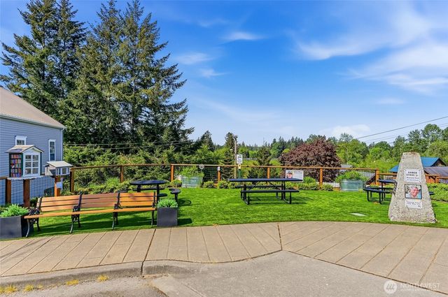 32711 Commission Avenue, Black Diamond, WA 98010