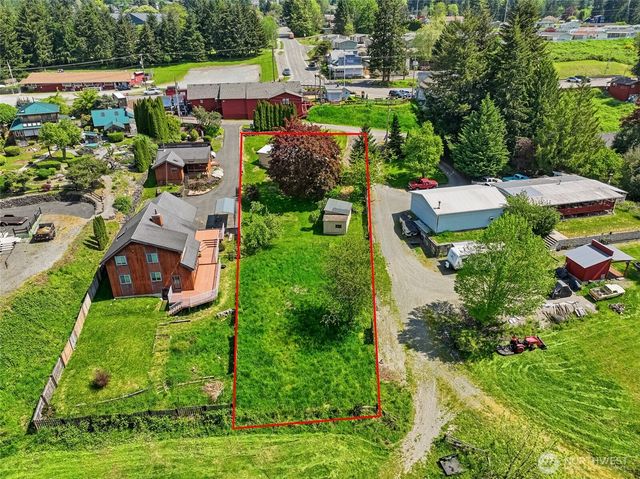 32711 Commission Avenue, Black Diamond, WA 98010