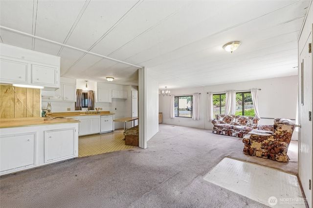 32711 Commission Avenue, Black Diamond, WA 98010