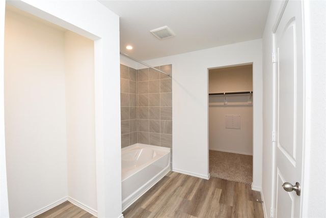 12218 Deep Stream Ln, Houston, TX 77067