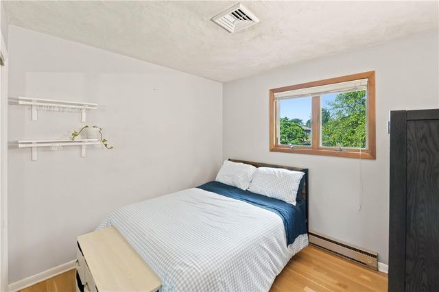 32 Robert Drive, Allentown City, PA 18104