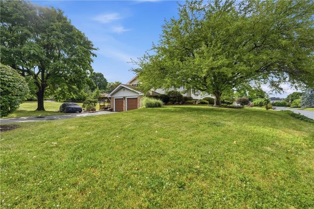 32 Robert Drive, Allentown City, PA 18104