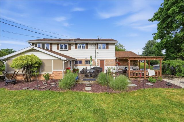 32 Robert Drive, Allentown City, PA 18104