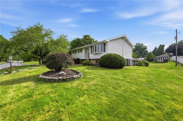 32 Robert Drive, Allentown City, PA 18104