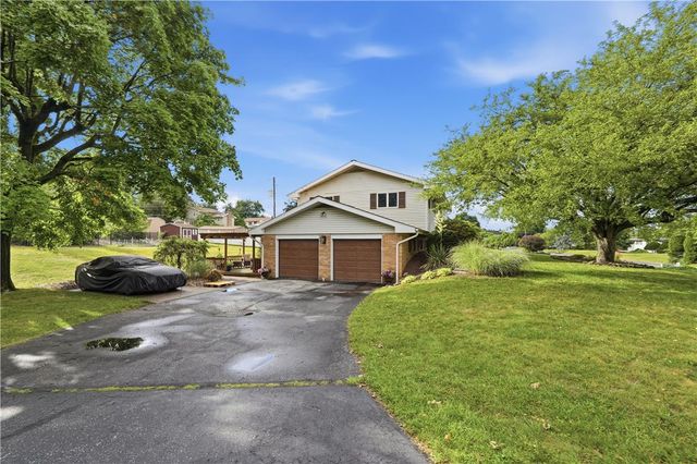 32 Robert Drive, Allentown City, PA 18104