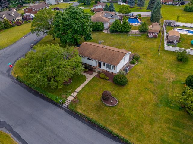32 Robert Drive, Allentown City, PA 18104