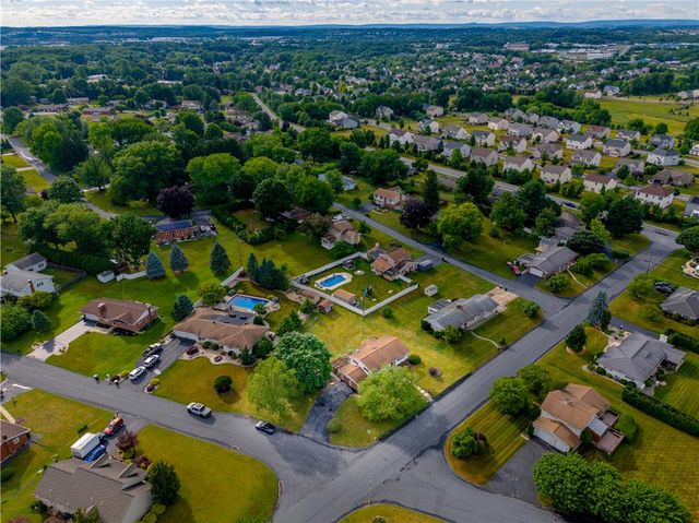 32 Robert Drive, Allentown City, PA 18104