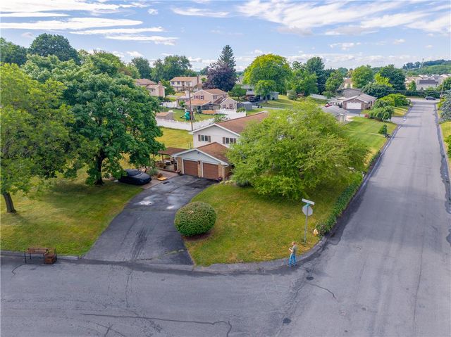 32 Robert Drive, Allentown City, PA 18104