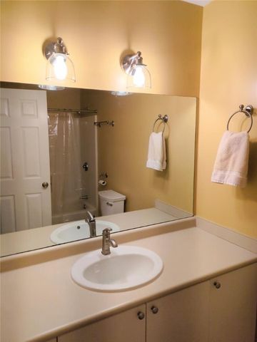 2 School Street 217, Lincoln, RI 02865