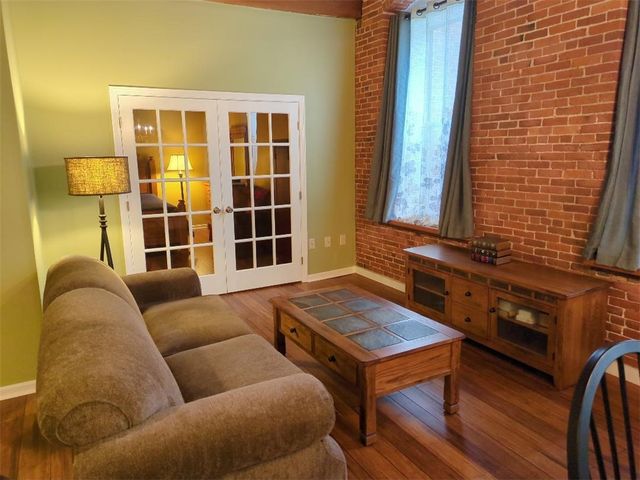 2 School Street 217, Lincoln, RI 02865
