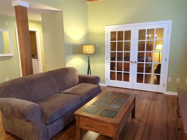 2 School Street 217, Lincoln, RI 02865