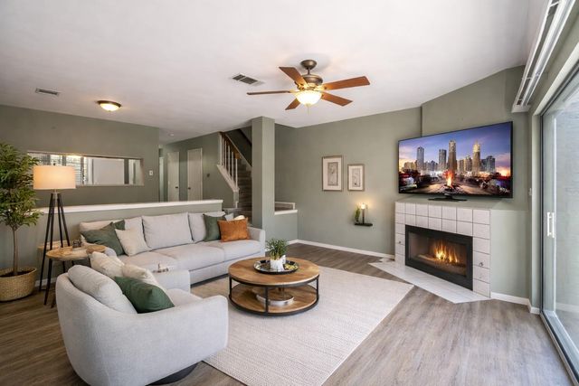 11901 Swearingen DR 15, Austin, TX 78758